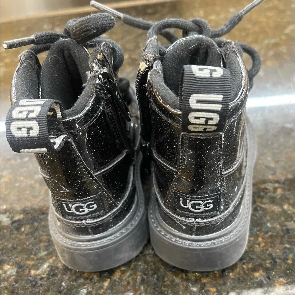 UGG AUSTRALIA ROBLEY Black Glitter Kids Boots size 6
